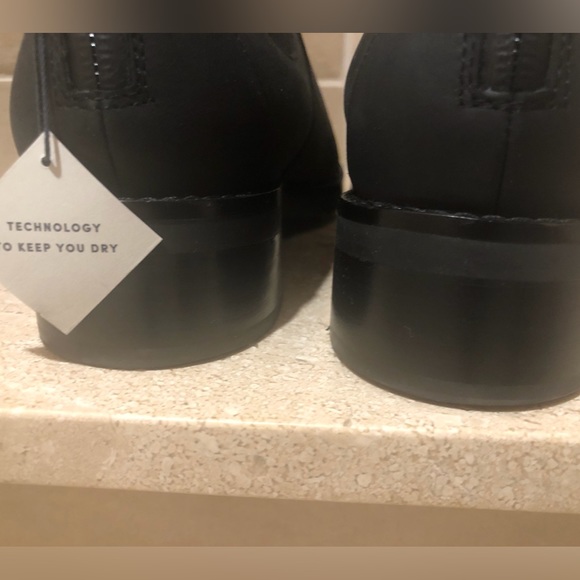 NWT - Cole Haan Black Waterproof Leather Boots - Sz 7.5 - Picture 11 of 16